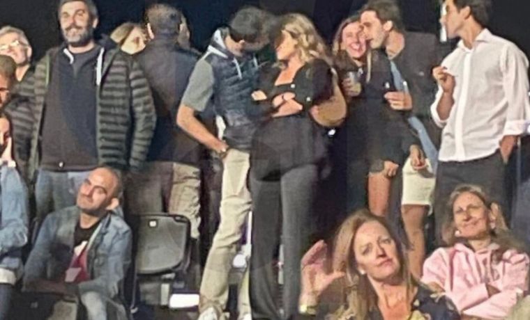 FOTO: Un beso entre Piqué y su nueva novia se viralizó y podría complicar su divorcio