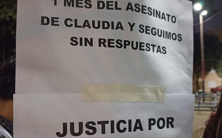 Vecinos de Rosario se manifestaron a un mes del ataque a balazos a Claudia y Virginia