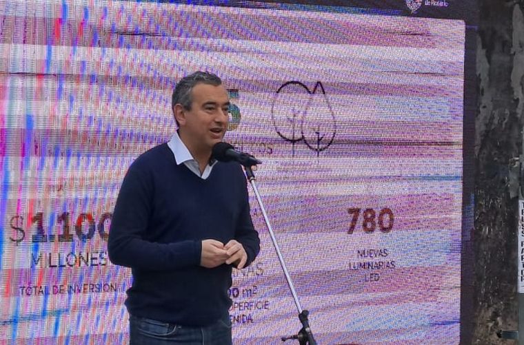 “Podemos aumentar el boleto, pero no lo vamos a hacer esta semana ni la próxima”.