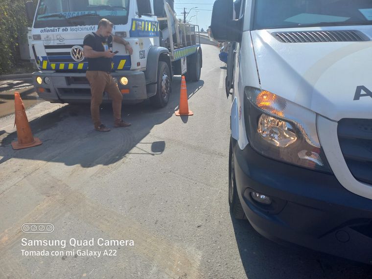 Chocaron en cadena 14 vehículos en Córdoba: un camionero atrapado