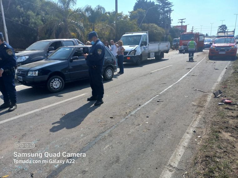 Chocaron en cadena 14 vehículos en Córdoba: un camionero atrapado