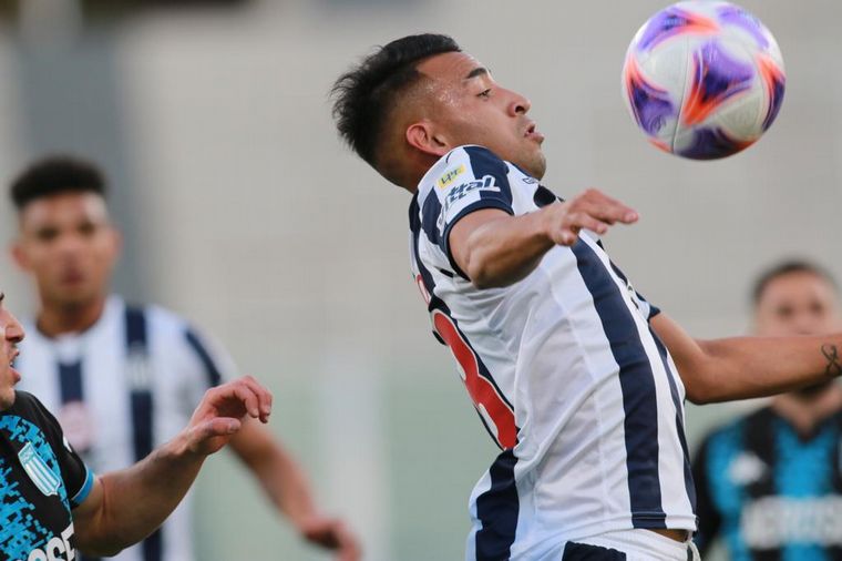 Talleres reaccionó y empató 1-1 ante Racing en el Kempes.