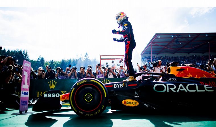 'Casi en casa', Max festeja otra victoria en Bélgica