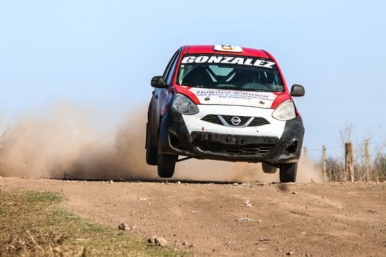 José Gonzalez con Nissan cantó victoria en RC5.