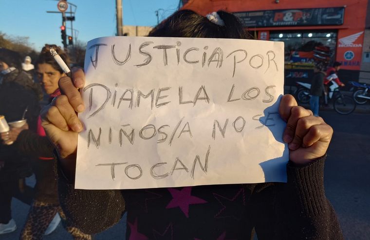 Liberaron a presunto abusador: tensión frente a subcomisaría en Rosario. 