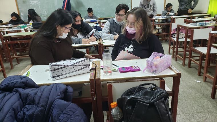 Gran repercusión del certamen literario sobre los padres de San Martín