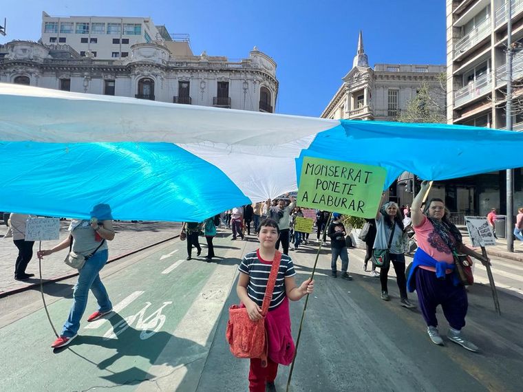 FOTO: Marcha de la Uepc en las calles de Córdoba en reclamo de una apertura de paritarias.
