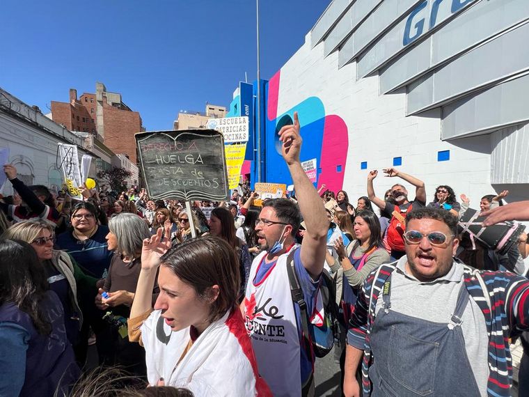 Interna en la Uepc tras la movilización docente por el centro de Córdoba.