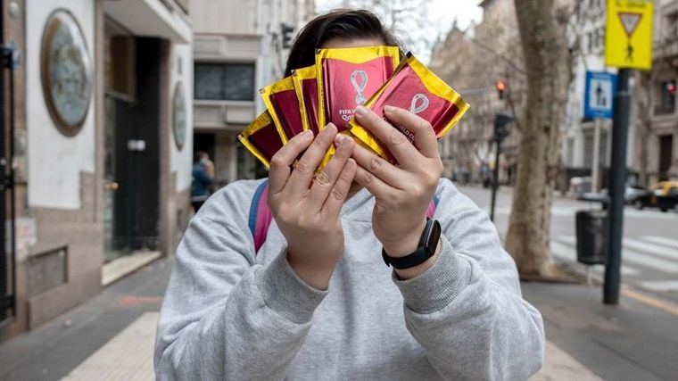 “Hay una horda de chicos y padres buscando figuritas para que el nene no sufra