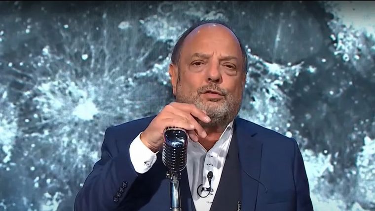 "Hoy somos todos la vicepresidenta", dijo el conductor