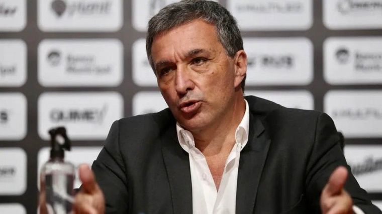 El presidente de Newell’s Old Boys dialogó con Estadio 3 de Cadena 3 Rosario.