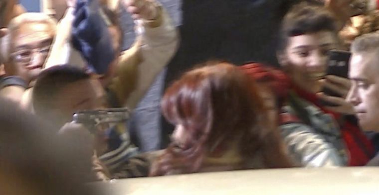 El momento en que Sabag Montiel apunta a Cristina.