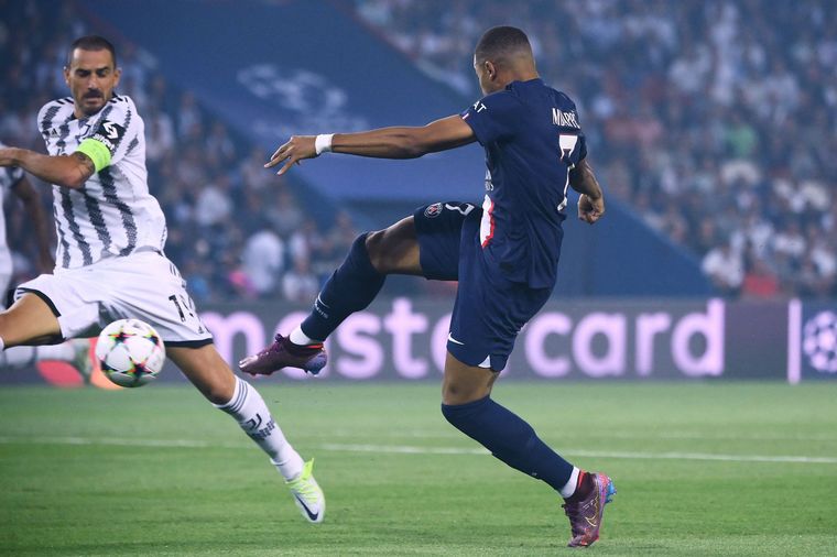 Mbappé abre el marcador para PSG (Foto: @ChampionsLeague)