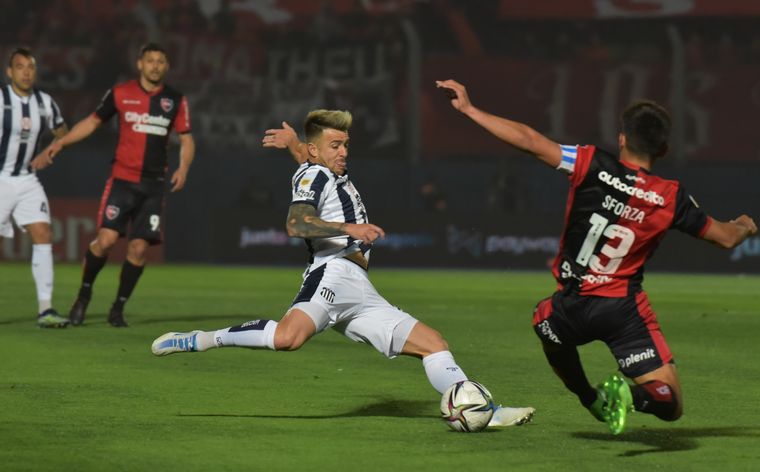 Newell's vs. Talleres por los 8vos de final de la Copa Argentina en San Luis.