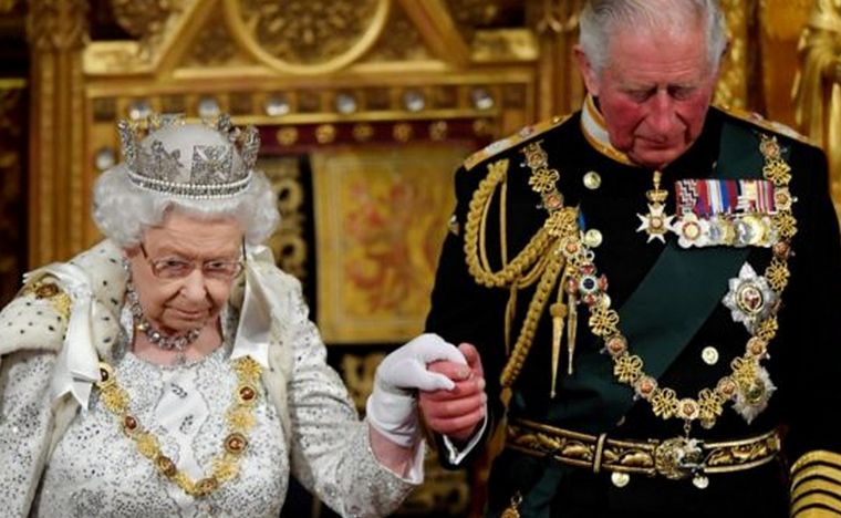 FOTO: El primer mensaje de Carlos como rey tras la muerte de su madre, Isabel II