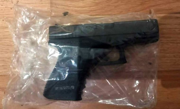 FOTO: El arma que encontraron los agentes.