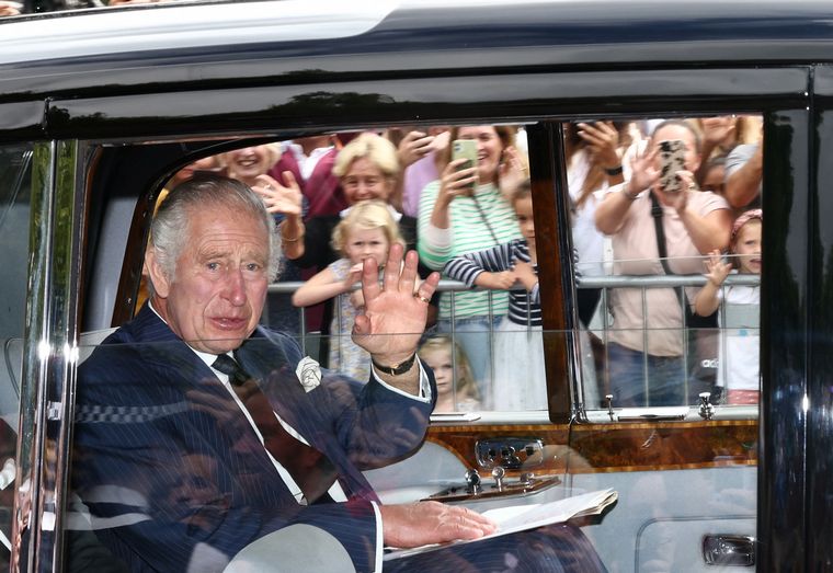 FOTO: Carlos III ya es oficialmente rey del Reino Unido.