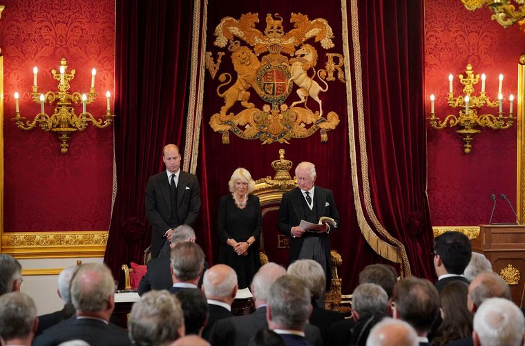 FOTO: Carlos III ya es oficialmente rey del Reino Unido.