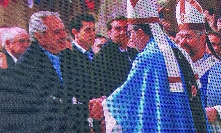 El Presidente en su arribo a la Basílica de Luján.