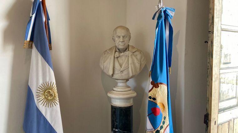 Rony en Vivo transmite desde la casa natal de Domingo Faustino Sarmiento en San Juan.