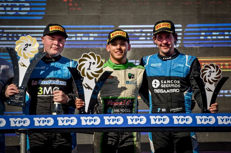 El podio del TC2000 Series con Palau, García y Aramendía