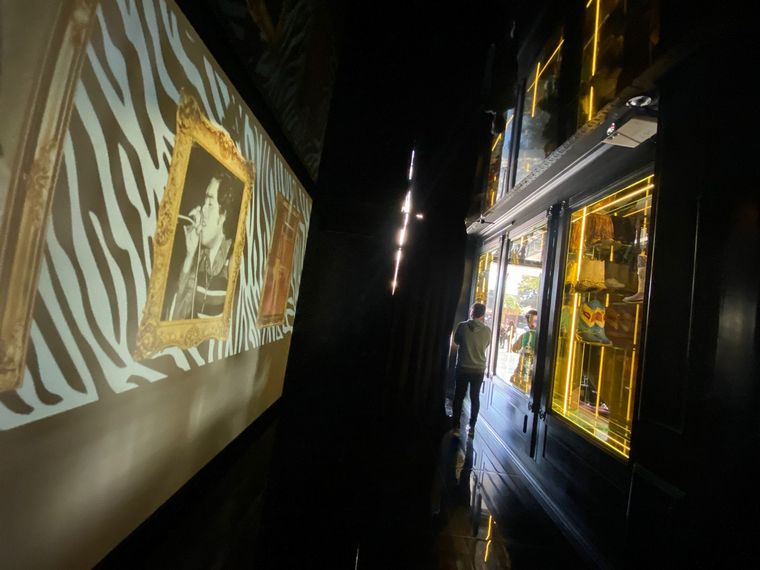 Más de 8 mil trajes y 3 mil botas hacen parte del Museobar de La Mona Jiménez