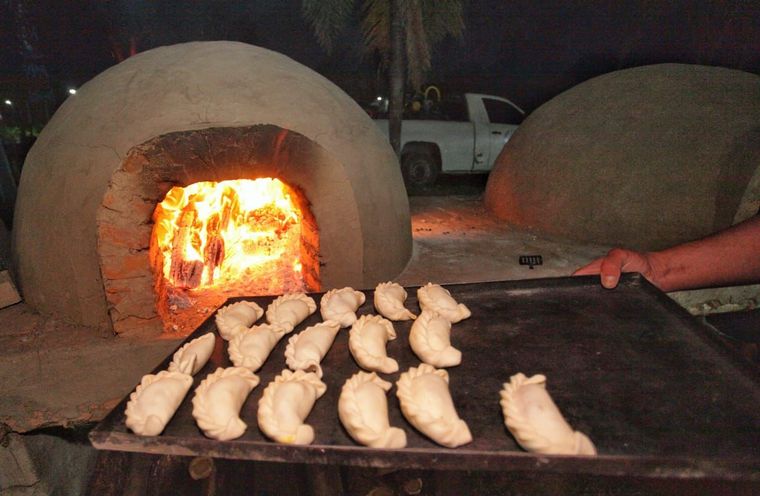 FOTO: El horno de barro, elemento fundamental en el sabor de la empanada.