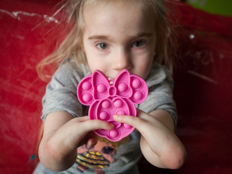 Buscan fondos para financiar la cirugía de Juanita