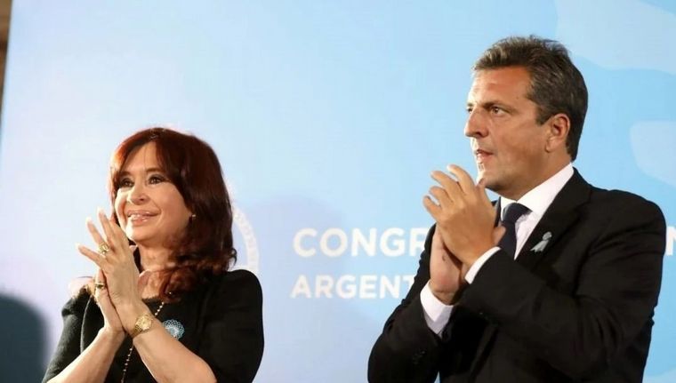 FOTO: Cristina Kirchner y Sergio Massa habían criticado el aumento.