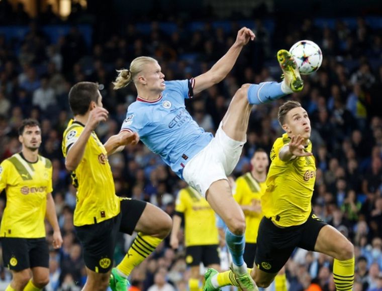 Con una pirueta, Erling Haaland marcó el segundo del City (Foto: @ChampionsLeague)