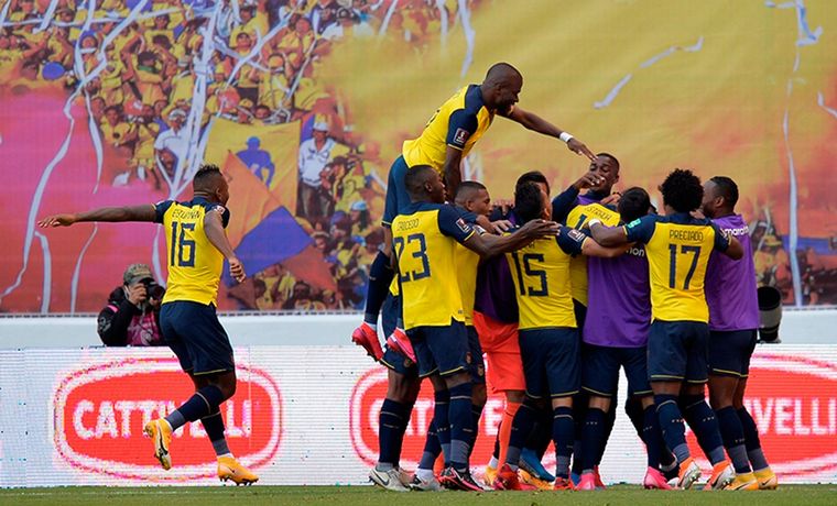FOTO: FIFA desestimó el reclamo de Chile y Ecuador jugará el Mundial.