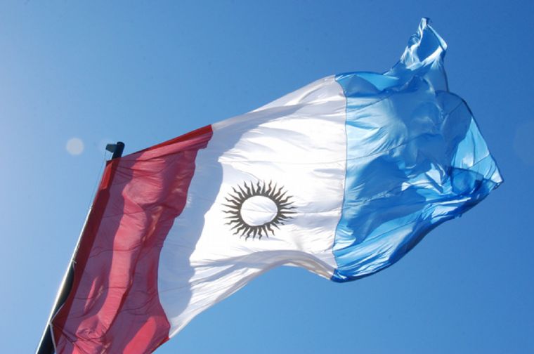 Alta en centro del país, este domingo cumple años la Bandera de Córdoba