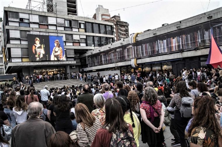 FOTO: La Feria Internacional del Libro fue un éxito total en Rosario.