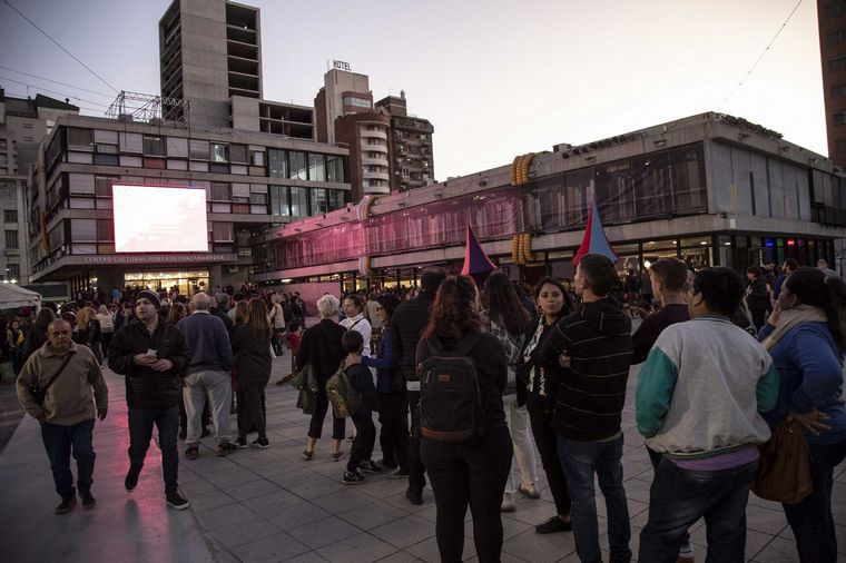La Feria Internacional del Libro fue un éxito total en Rosario.