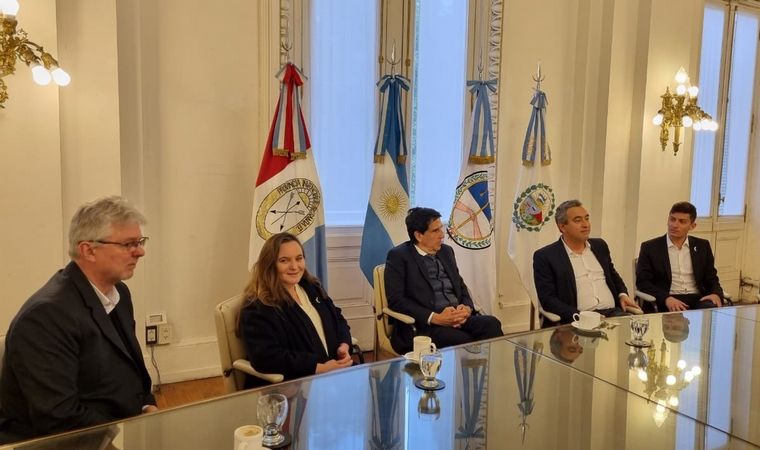 Fundación Mediterránea presentó su programa económico al gobernador Perotti.