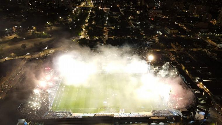 El impactante recibimiento en Alberdi, desde las alturas.