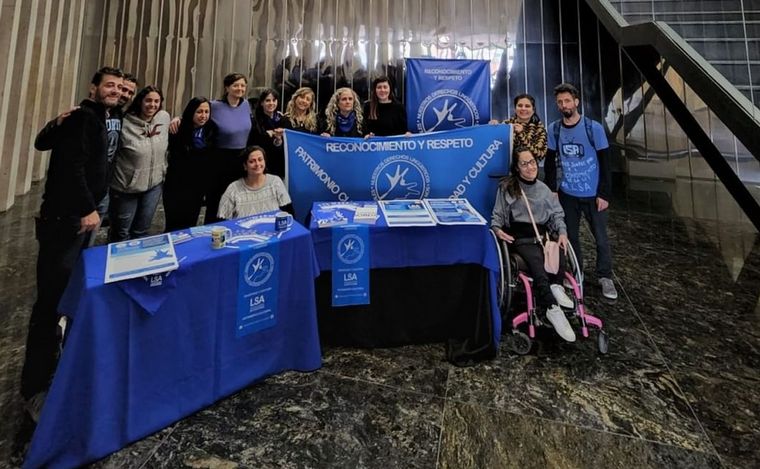 Córdoba vivió una jornada de visibilización de las personas sordas en la Legislatura