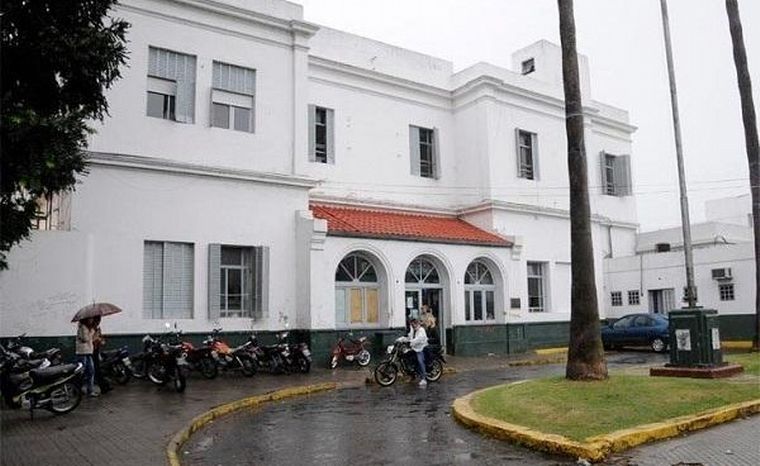FOTO: El ingreso a la guardia del Hospital Roque Sáenz Peña. 