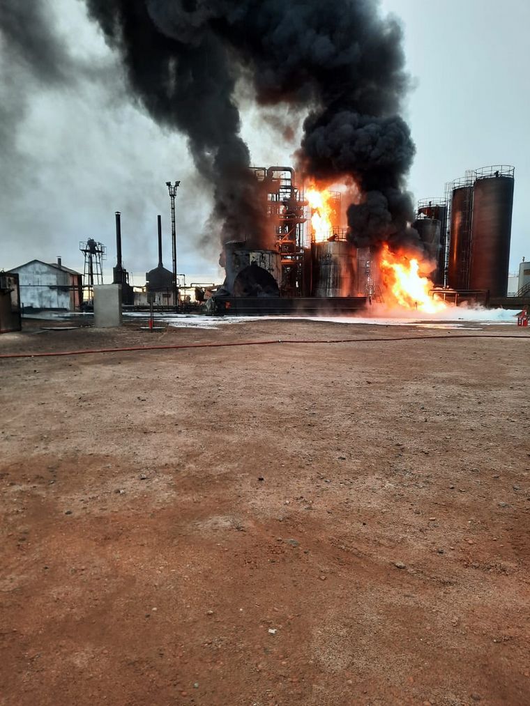 AUDIO: Explosión en una refinería de Neuquén: tres muertos