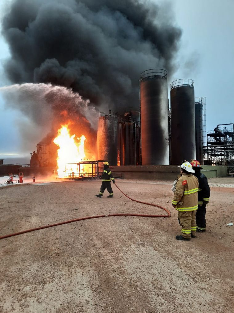 Trágica explosión en una refinería de Plaza Huincul.