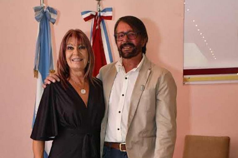 FOTO: Germán Torno junto a la intendenta de Tío Pujio, Nancy Schiavi.