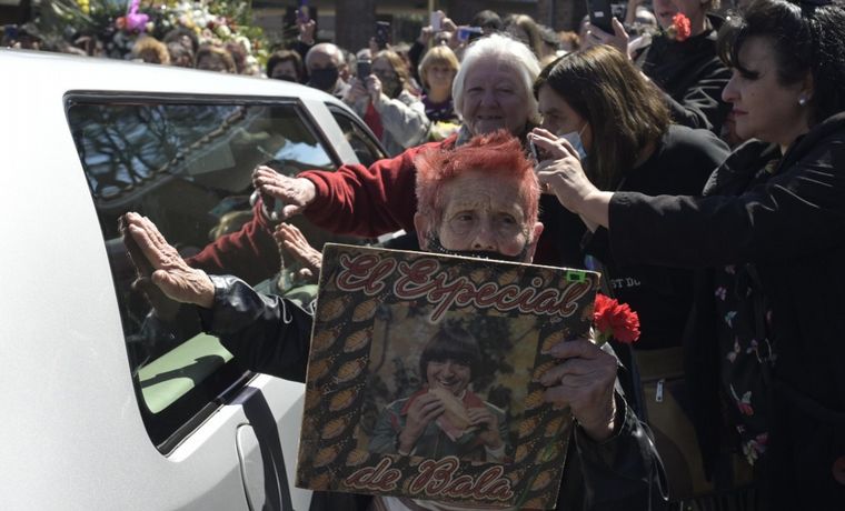 Carlitos Balá tuvo un masivo último adiós en el Cementerio de Chacarita.