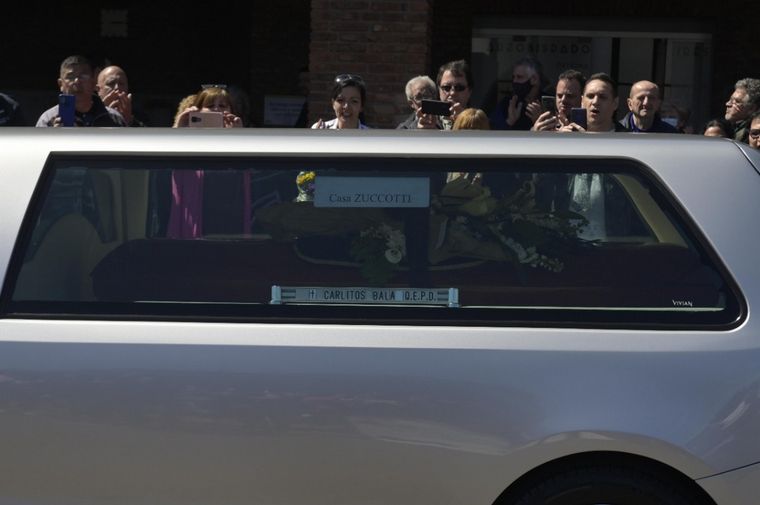 Carlitos Balá tuvo un masivo último adiós en el Cementerio de Chacarita.