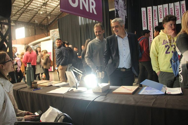 Unos 25 mil jóvenes coparon la ExpoCarreras. Fijáte si estás en las fotos de la UNR.