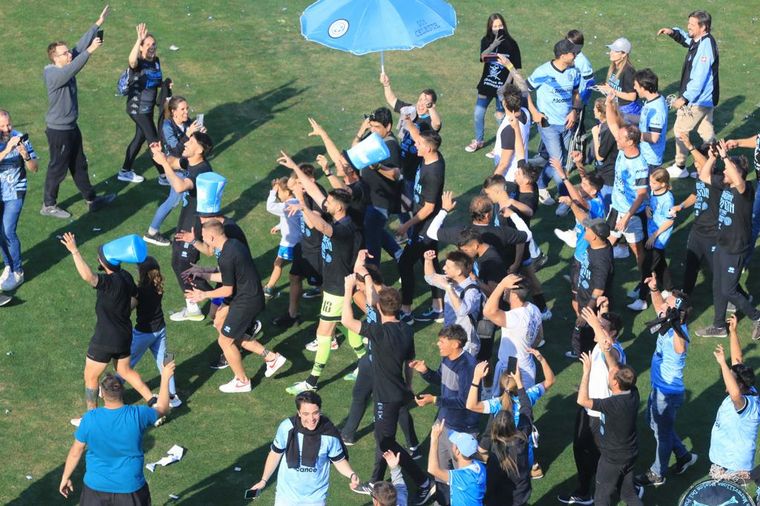 La intimidad del festejo de Belgrano en San Nicolás.