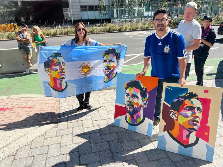 Hinchas argentinos, siguiendo a la Selección en Nueva York.