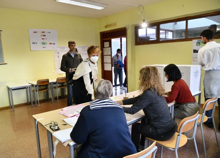 FOTO: En las elecciones italianas hubo 25 mil votos erróneos enviados desde Argentina.