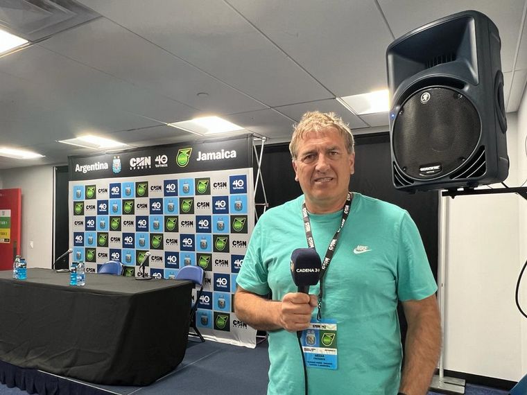 Cadena 3, en la conferencia de Scaloni en Nueva Jersey.