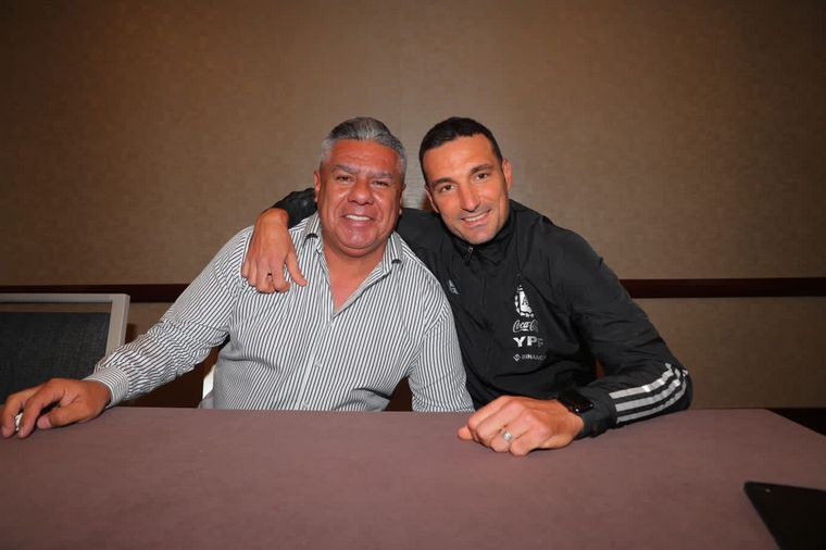 Lionel Scaloni junto a Claudio