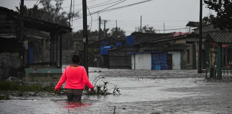 Alertan sobre inundaciones catastróficas en Florida por